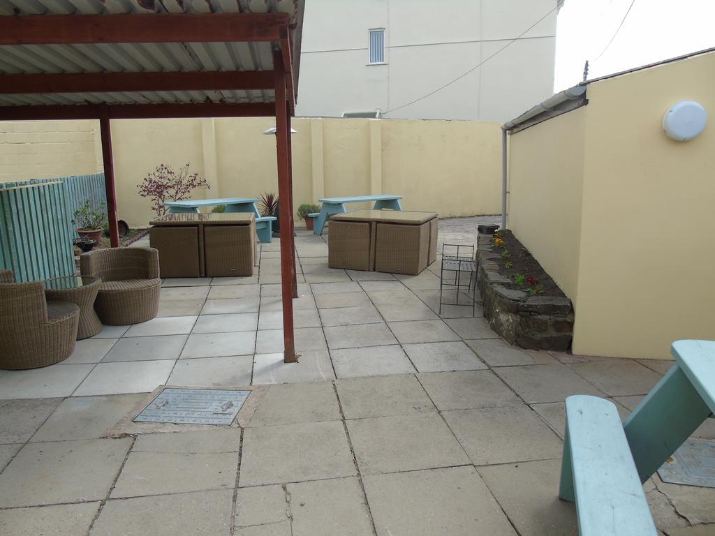 The Pembrey Country Inn المظهر الخارجي الصورة